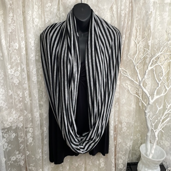 Stripes!!! Black & Grey Large Infinity Scarf Shawl - Picture 7 of 9